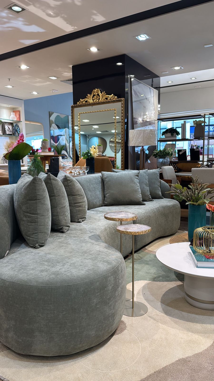 Estofado Orgânico Curvo Bergman 3,00m 2 WhatsApp Image 2025 12 11 at 14.20.50